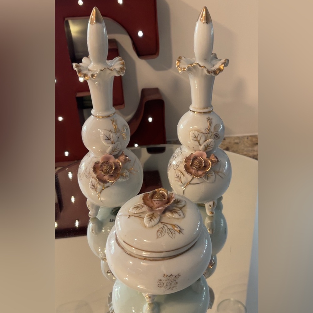 Vintage Japanese Thames 3 - Piece Vanity Set